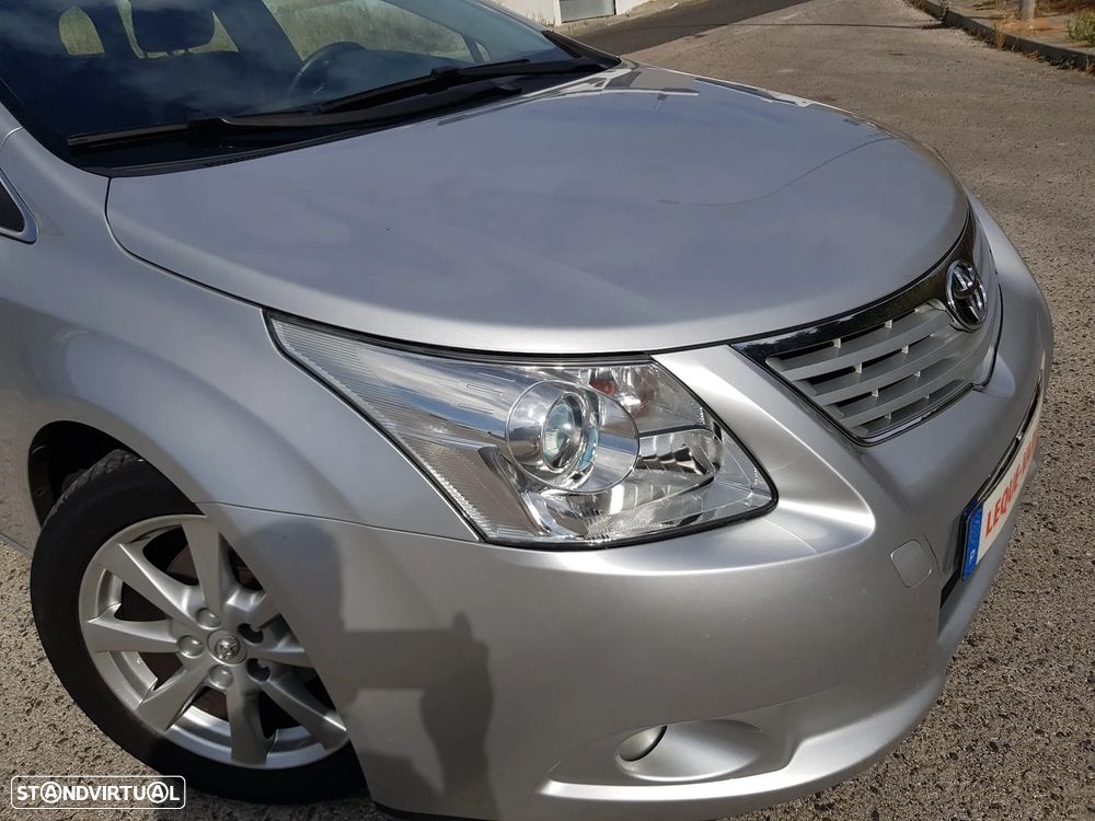Toyota Avensis 2.0 D-4D Exclusive +Pele+GPS — fotografia 57