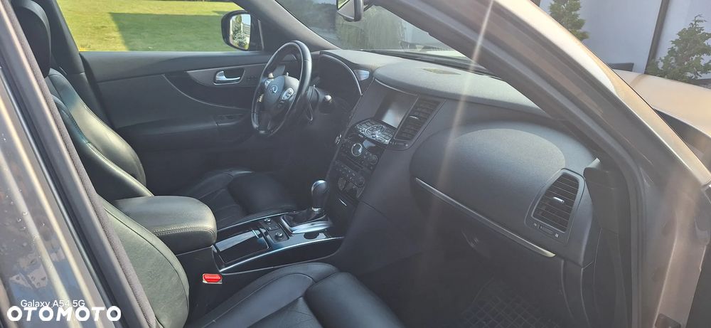 Infiniti FX FX30d S - 9