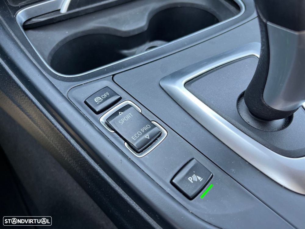 BMW 318 d Line Luxury Auto - 46