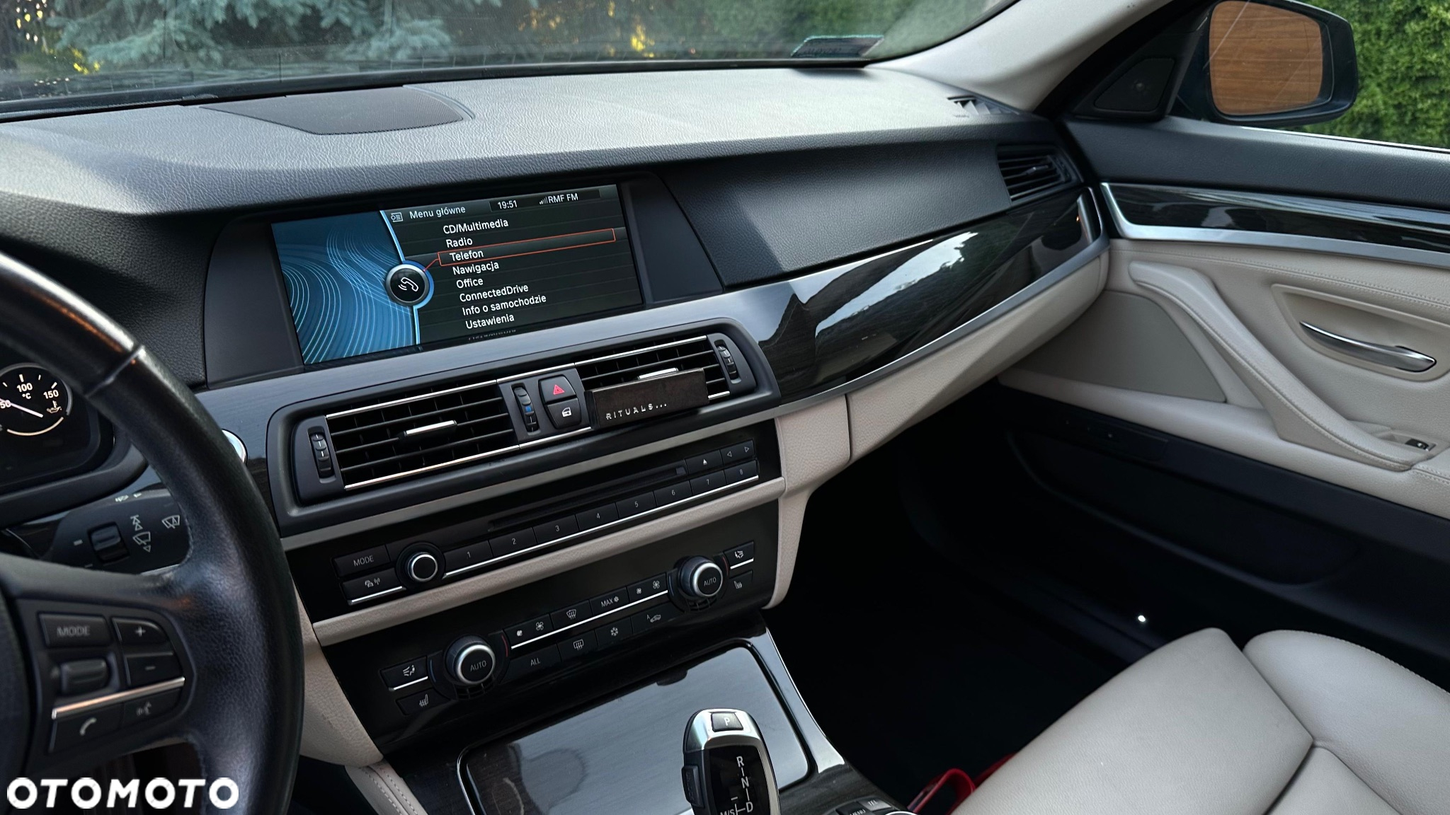 BMW Seria 5 530d xDrive - 10