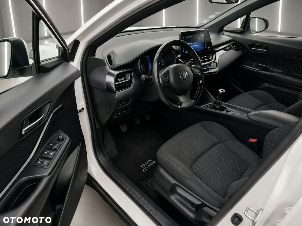 Toyota C-HR - 9
