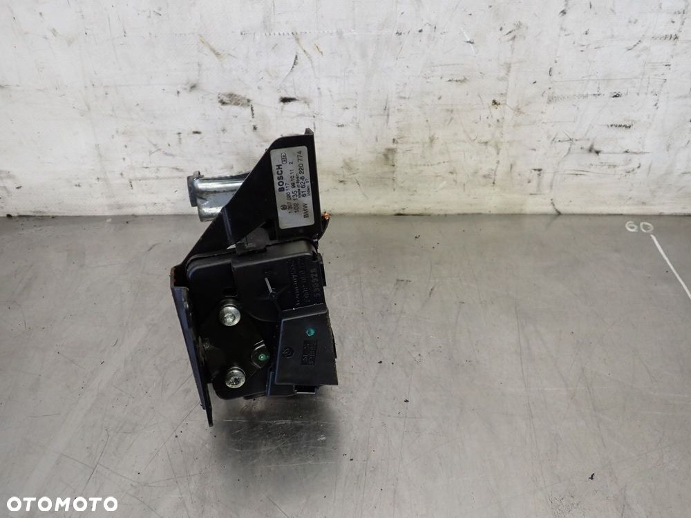 SILNICZEK WYCIERACZKI TYLNEJ BMW E46 1.9 69036679 - 4