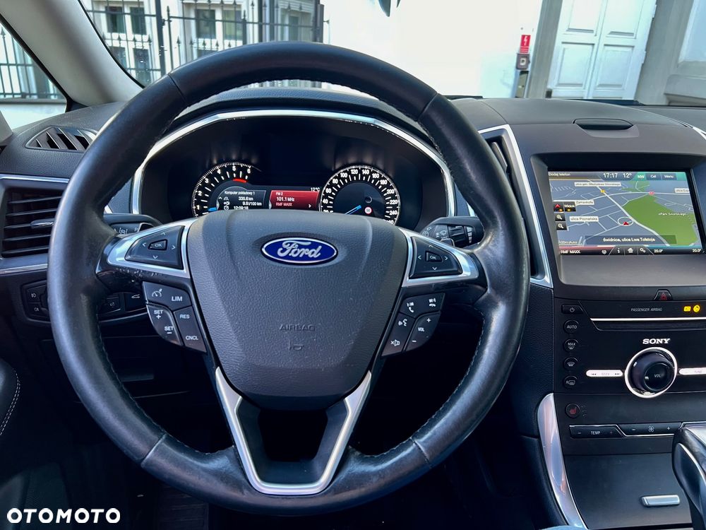 Ford S-Max - 11