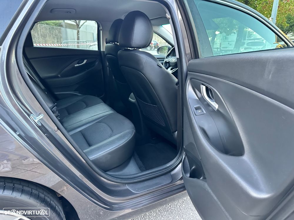 Hyundai i30 Fastback 1.0 T-GDi Style - 41
