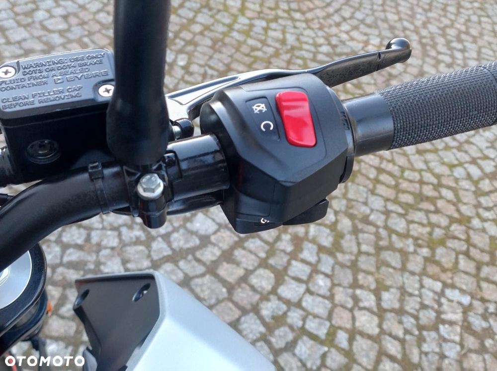 KTM Duke - 19