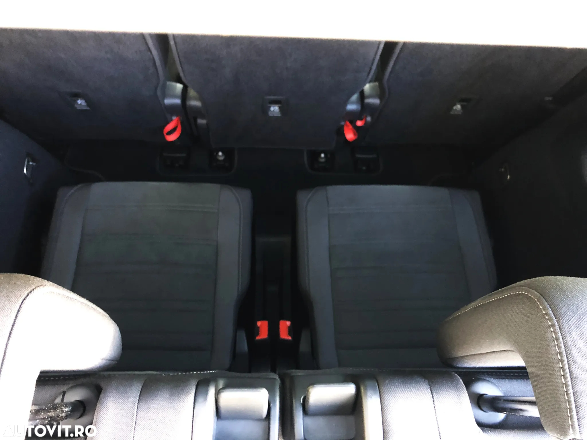 Volkswagen Touran 2.0 TDI DSG Highline - 33