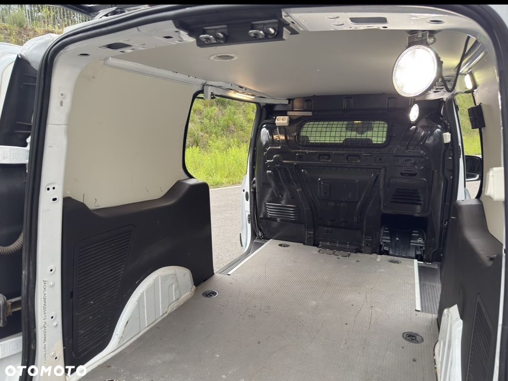 Ford Transit Connect L2 (LONG) - 19