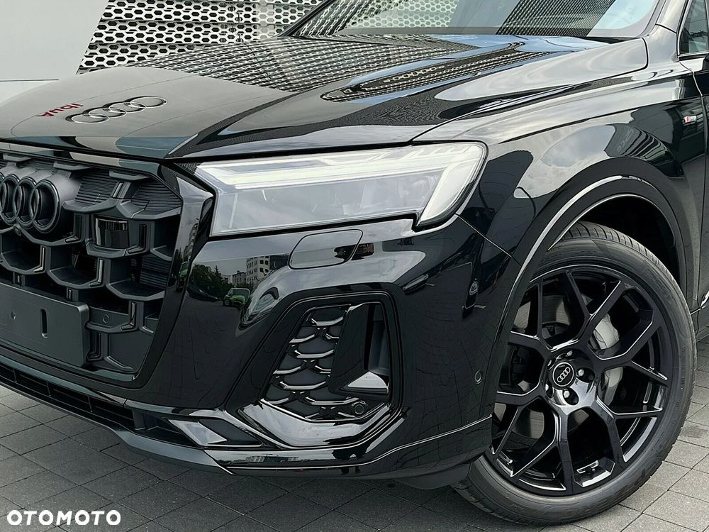 Audi Q7 - 1
