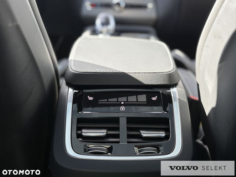 Volvo XC 90 - 25