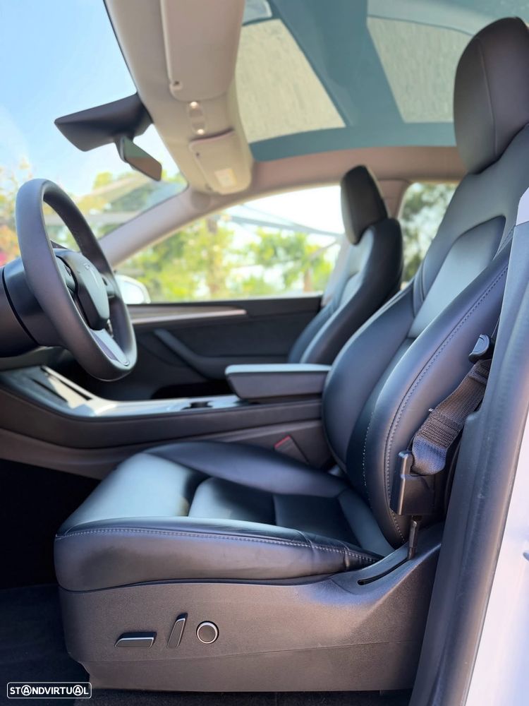 Tesla Model Y RWD - 8