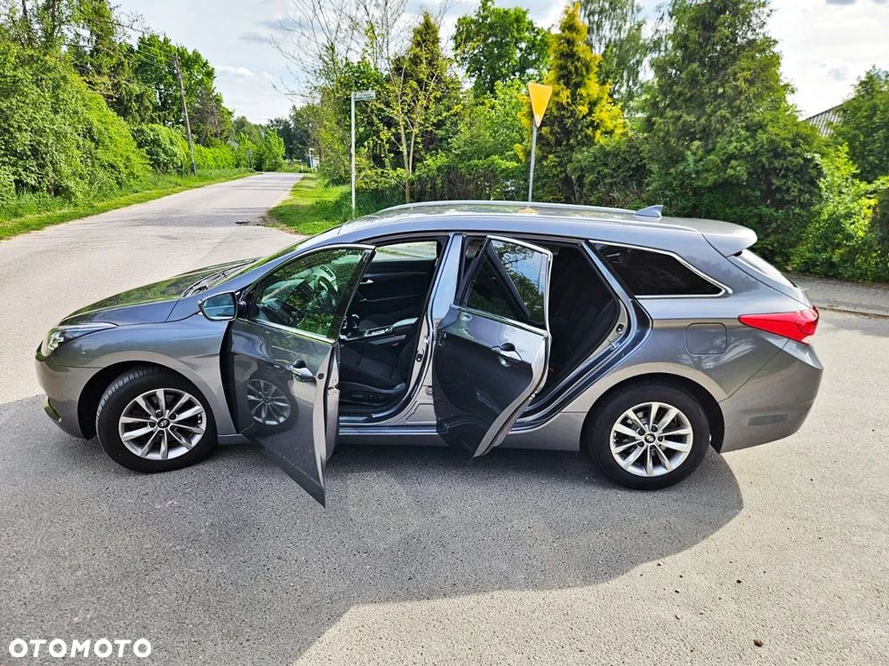 Hyundai i40 Kombi blue 1.7 CRDi Premium - 22