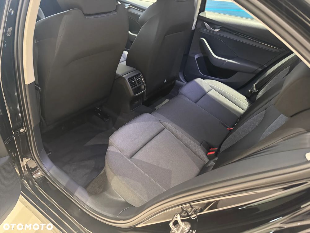 Skoda Octavia 1.5 TSI mHEV Drive Essence DSG - 6