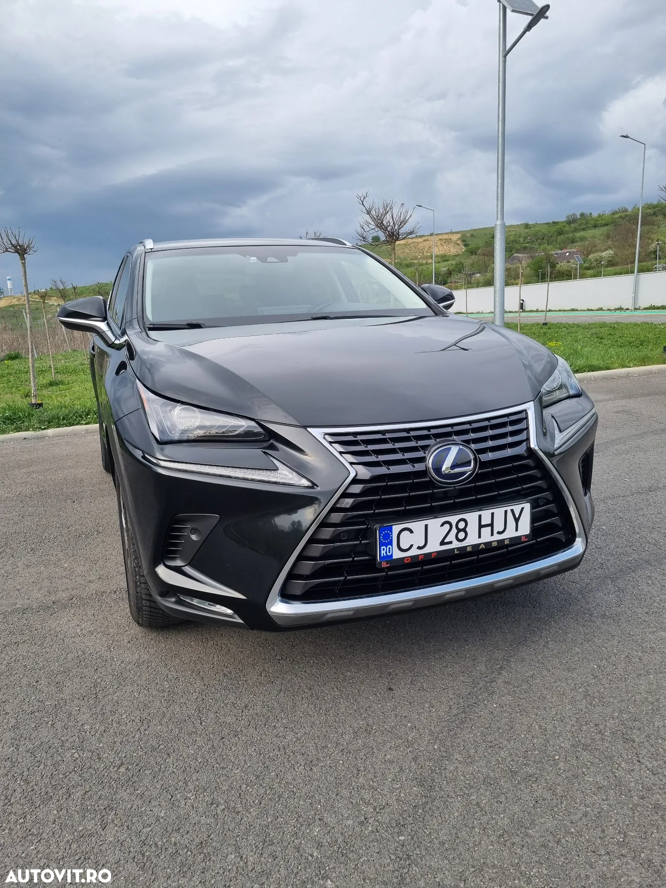 Lexus Seria NX 300h AWD Luxury - 2