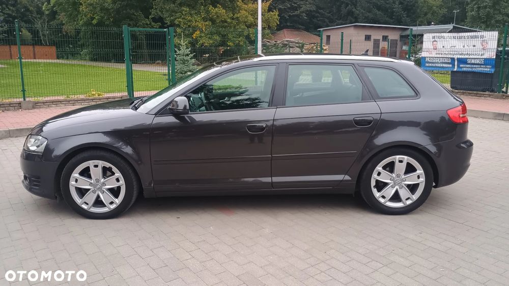 Audi A3 2.0 TDI Attraction - 8