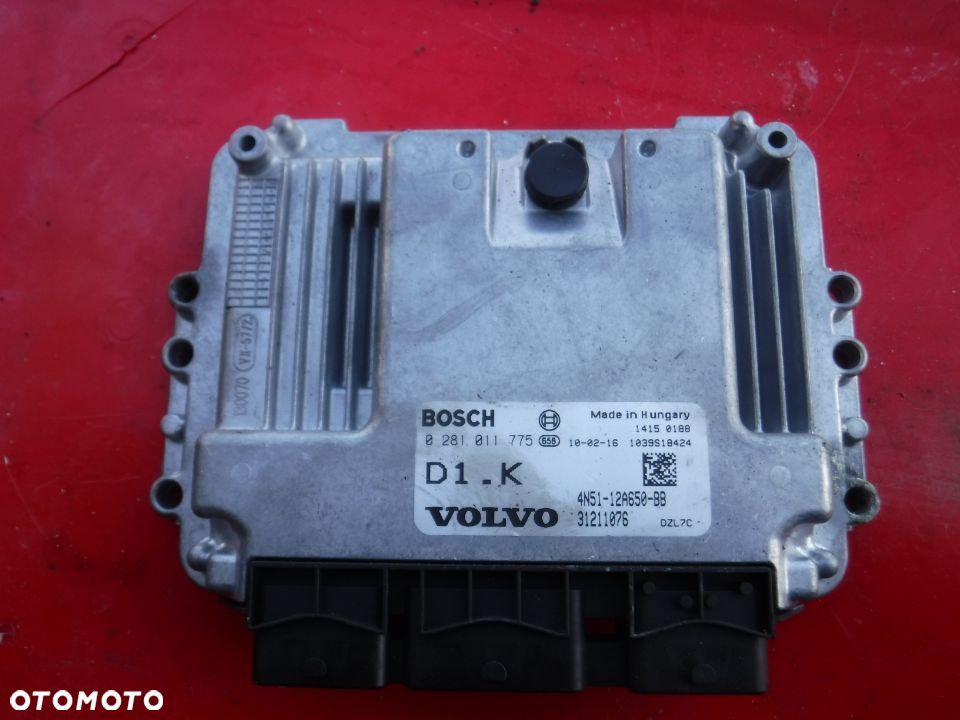Volvo V50 lift  S40 II 1.6 sterownik silnika 31211076 0281011775 - 1