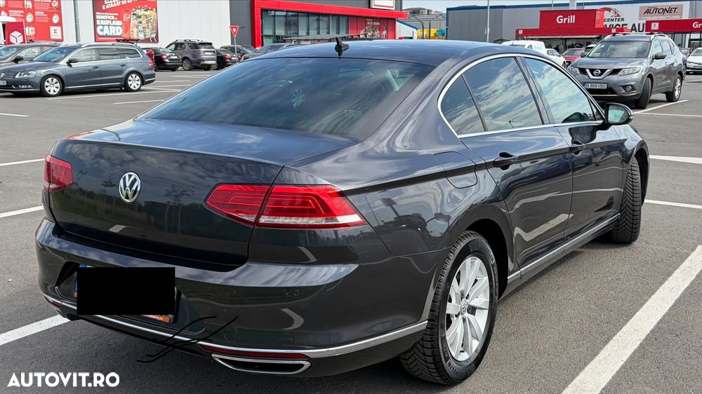 Volkswagen Passat - 8