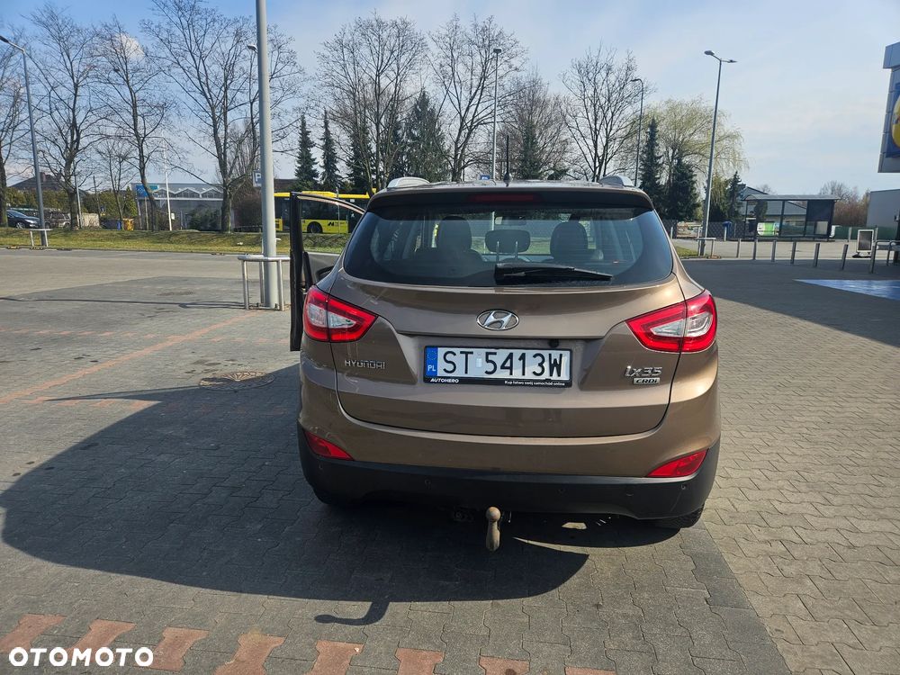 Hyundai ix35 1.7 CRDi 2WD blue Finale Gold - 6