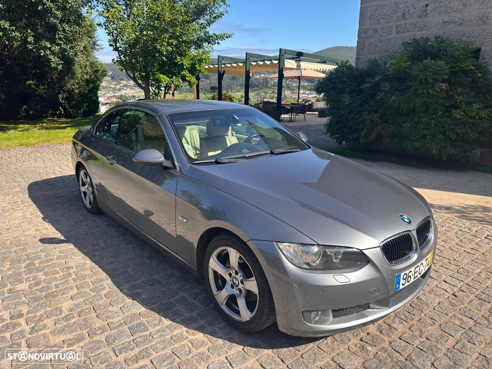 BMW 320 i Cabrio Auto - 23