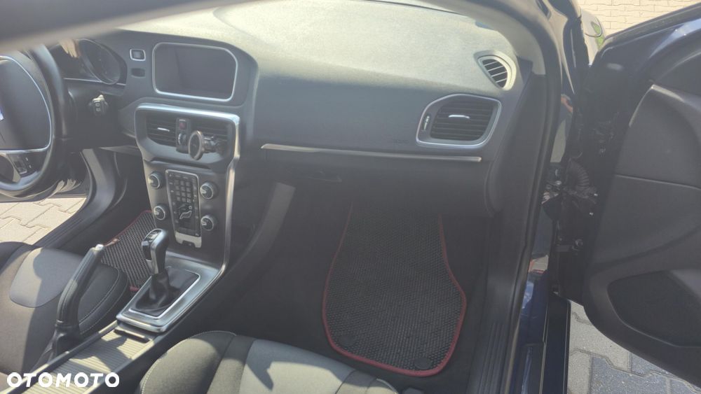 Volvo V40 D4 Drive-E Momentum - 18