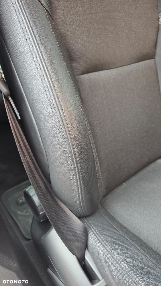 Volvo XC 60 T4 Momentum Pro - 21