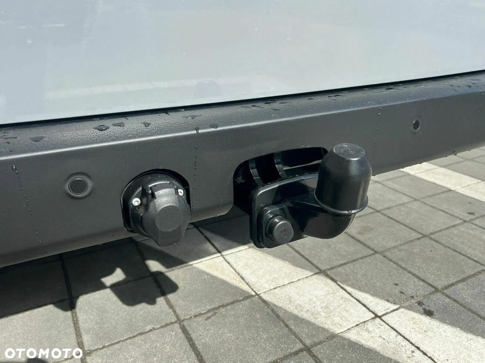 Volkswagen Transporter Furgon 2.0 TDI 150 KM automat - 10