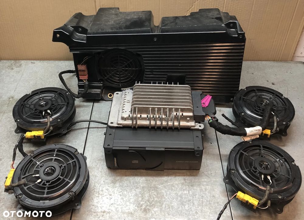 SUBWOOFER GŁOŚNIKI WZMACNIACZ  BOSE KOMPLET ALFA ROMEO GT 606833180 - 1