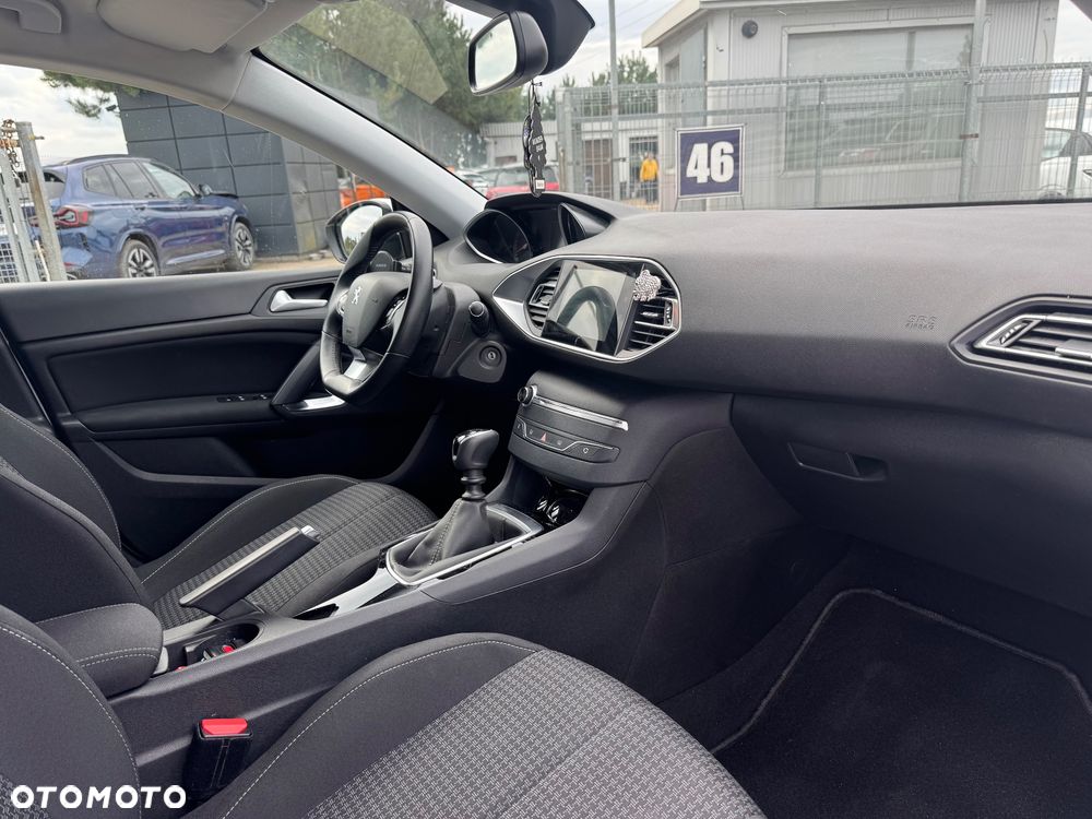 Peugeot 308 - 5