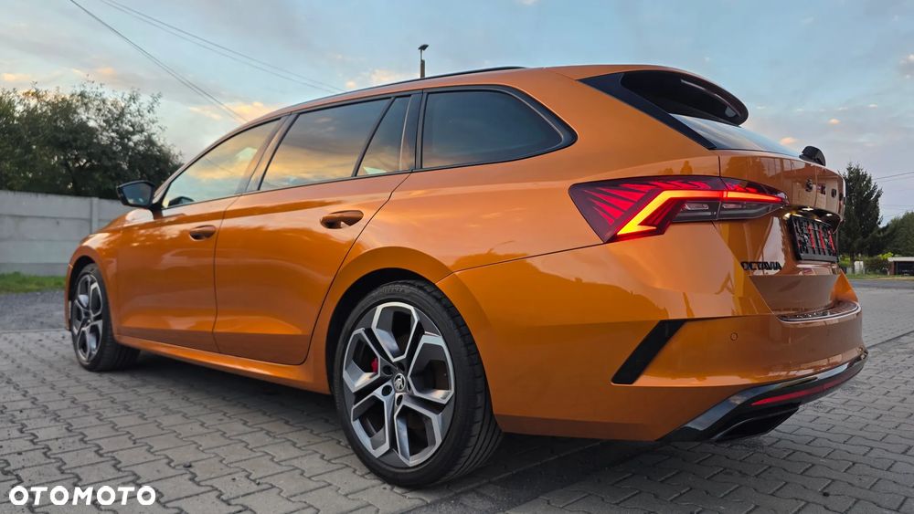 Skoda Octavia 2.0 TSI RS 245 - 11