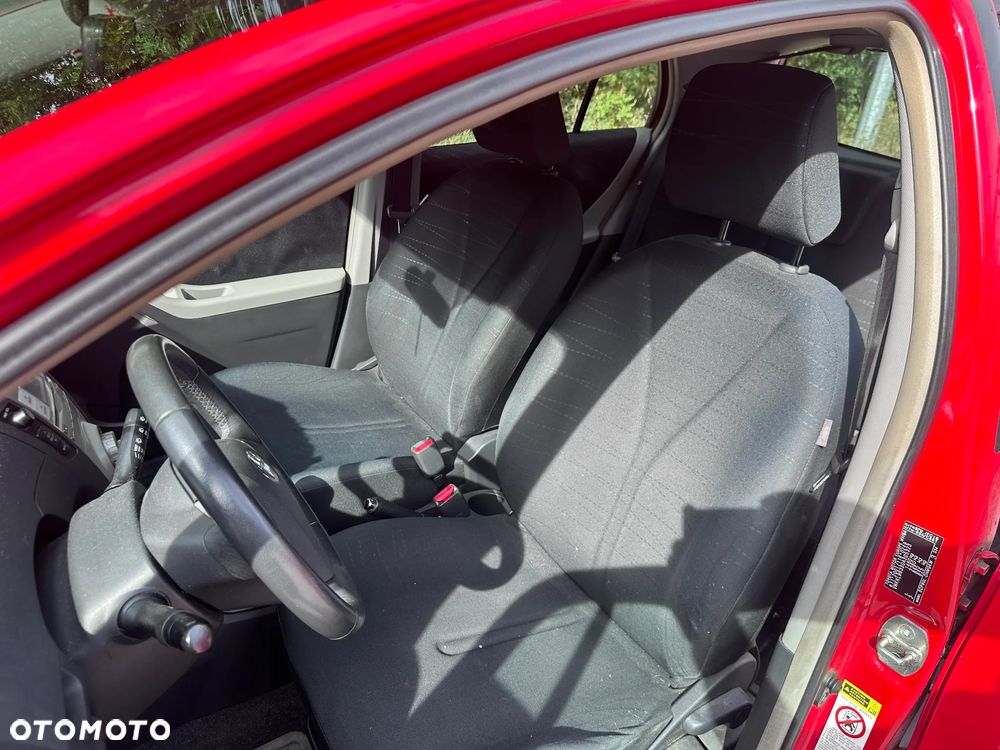 Toyota Yaris - 18