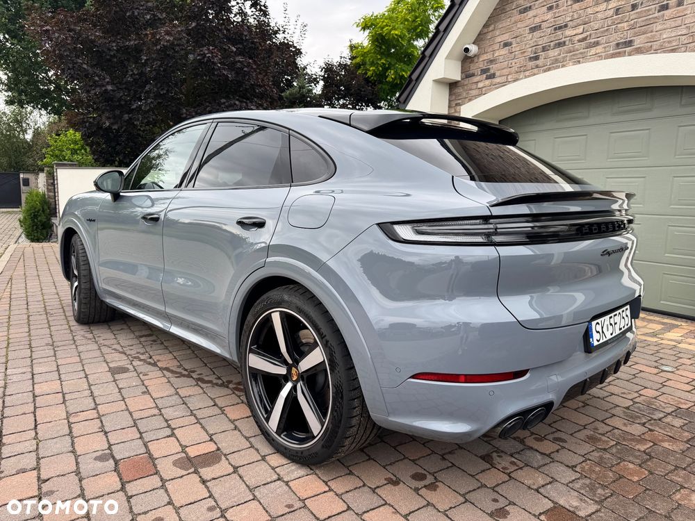 Porsche Cayenne Turbo E-Hybrid PHEV - 9