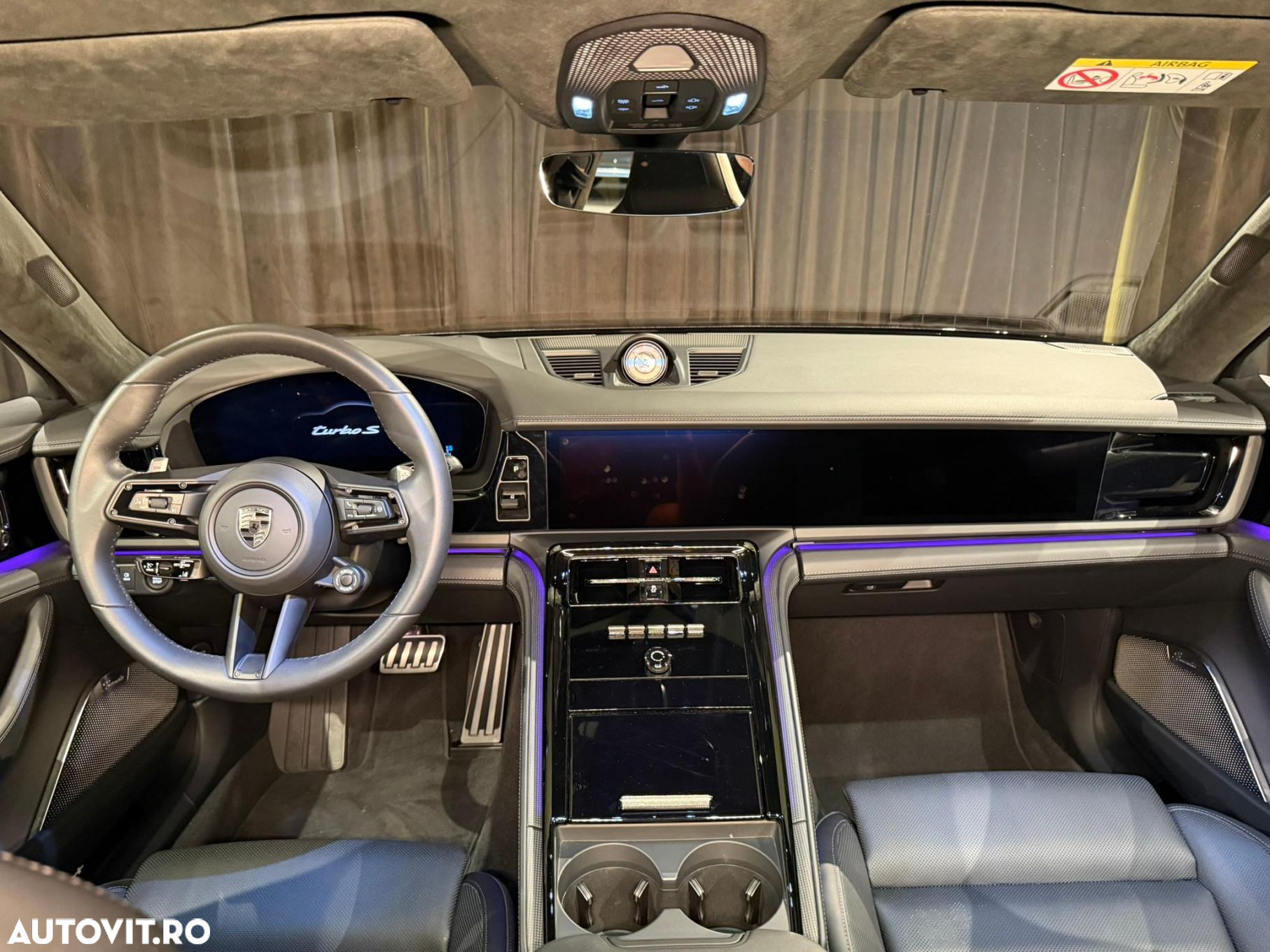Porsche Panamera - 17