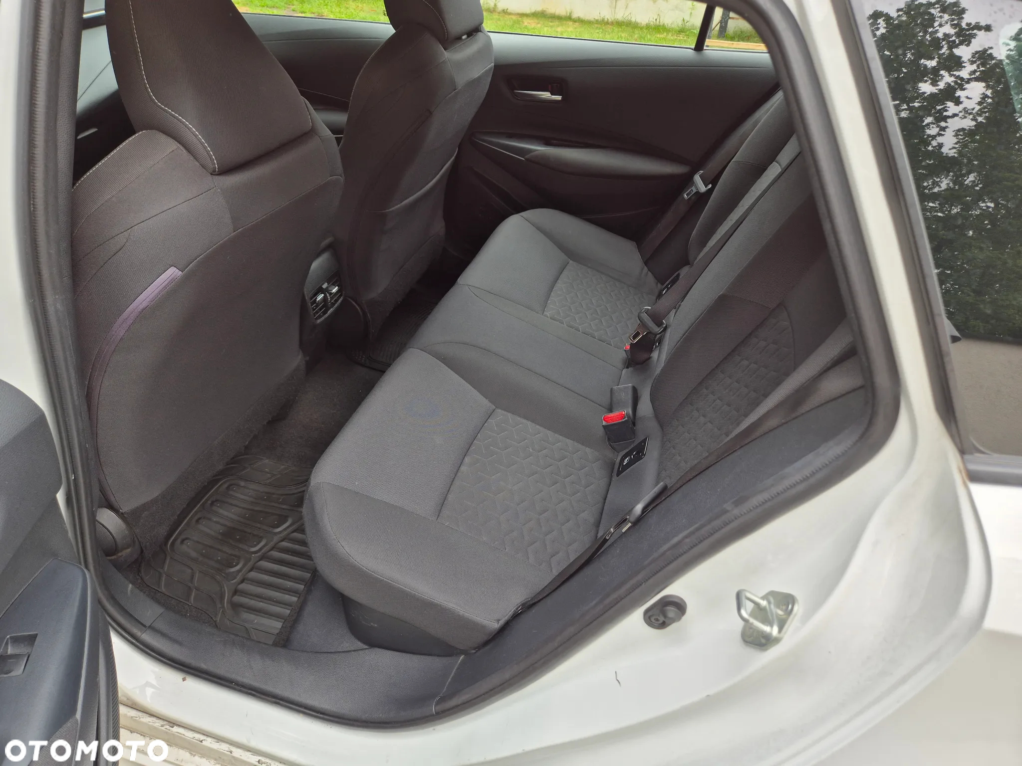 Toyota Corolla 1.8 Hybrid Comfort - 11