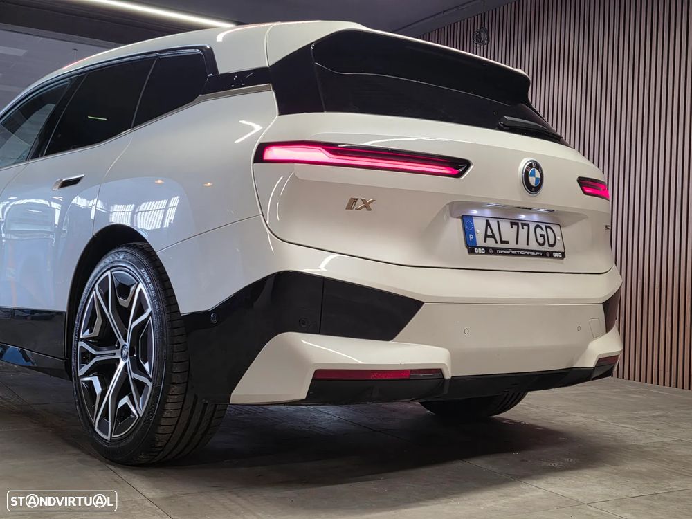 BMW iX xDrive 40 Pack Desportivo - 49