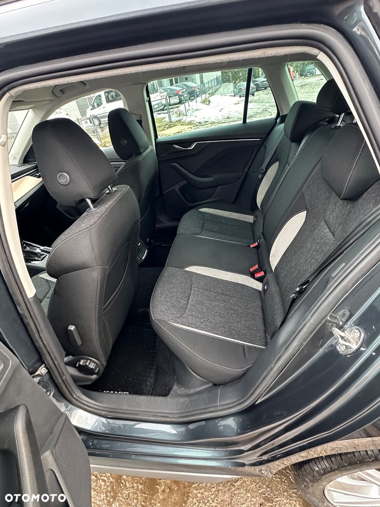 Skoda Kamiq 1.0 TSI Style DSG - 8