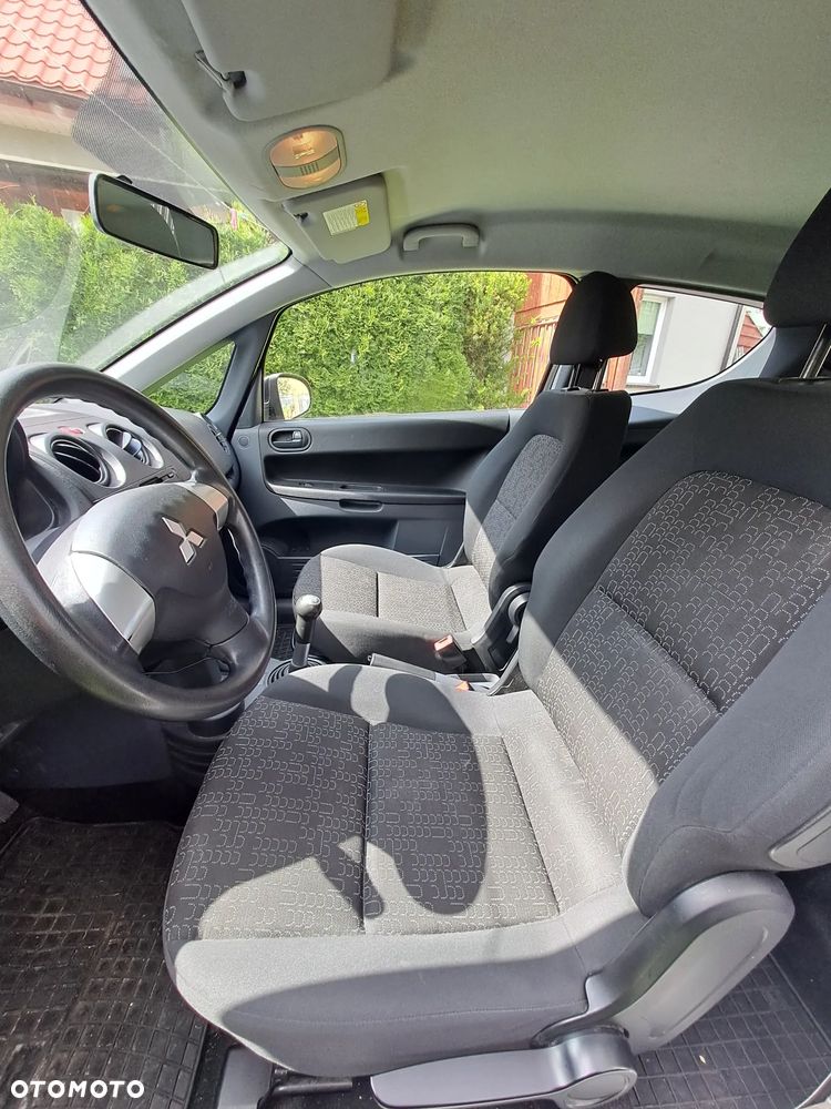 Mitsubishi Colt 1.1 Inform - 9