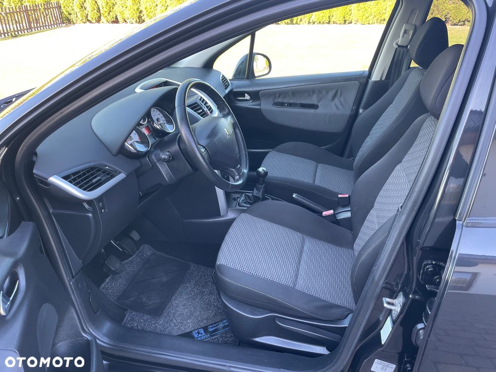 Peugeot 207 - 6