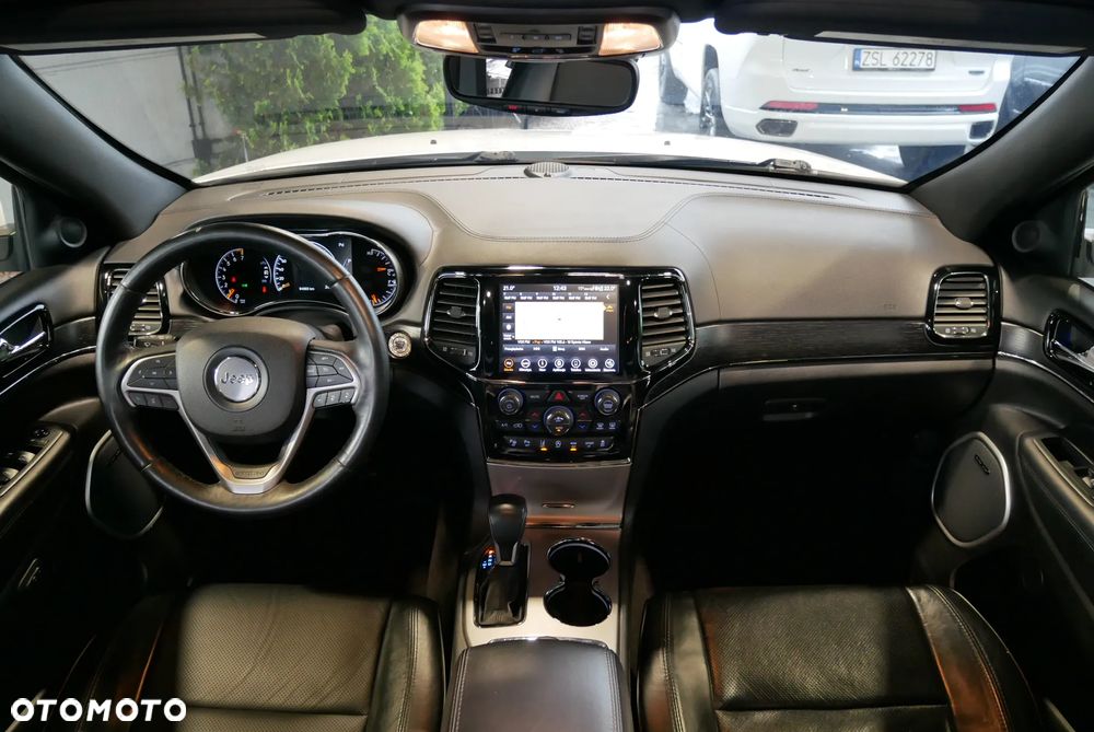 Jeep Grand Cherokee - 18