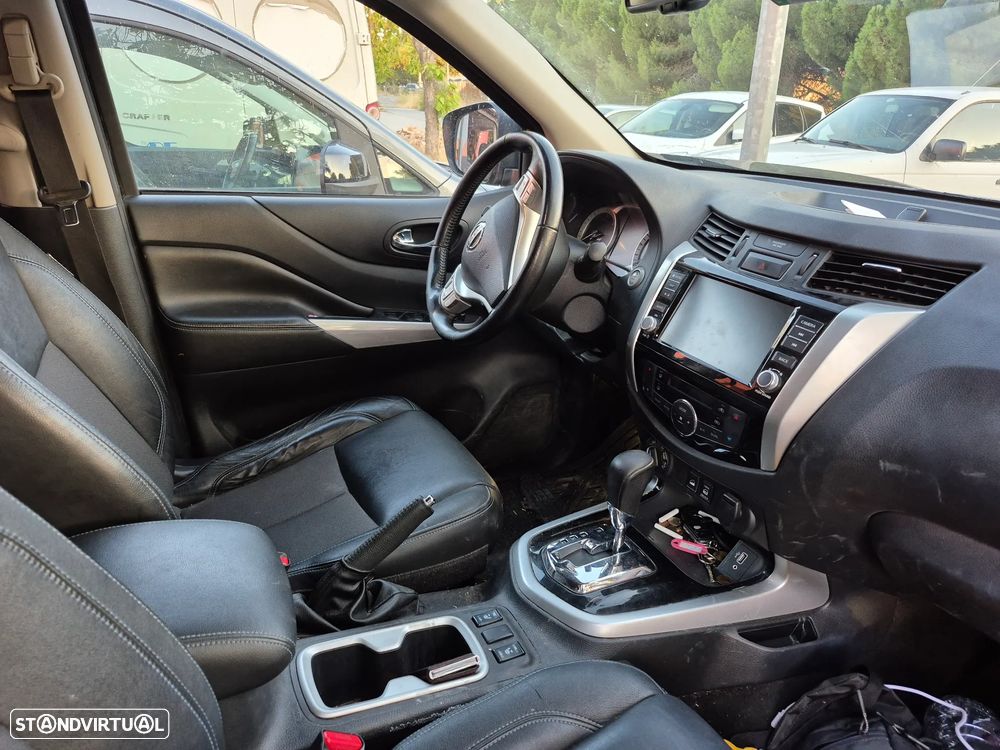 Nissan Navara 2.3 dCi CD 4WD N-Guard Auto - 4