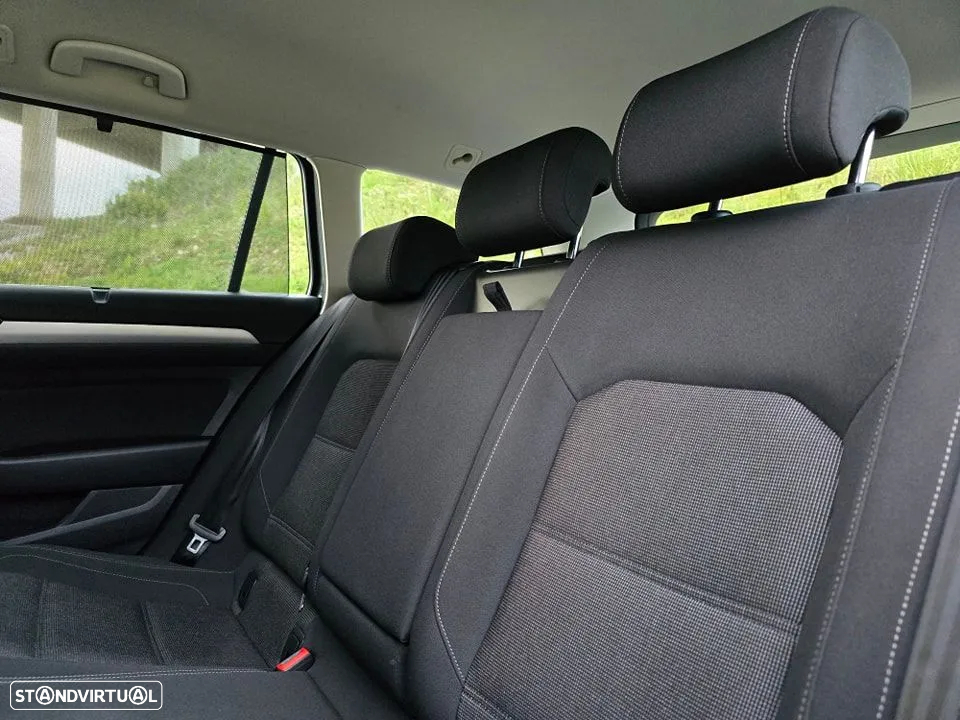 VW Passat Variant 2.0 TDi Confortline DSG - 7
