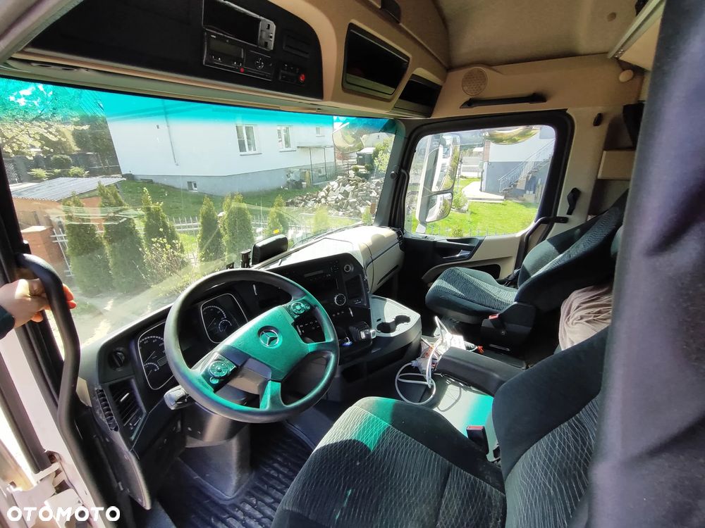 Mercedes-Benz ACTROS - 8