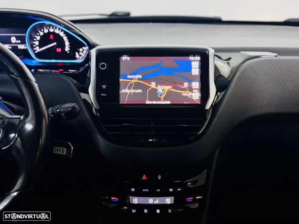 Peugeot 2008 1.6 e-HDi Allure - 31