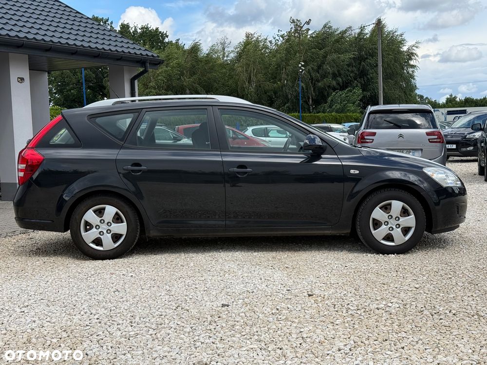 Kia Ceed 1.6 L - 11