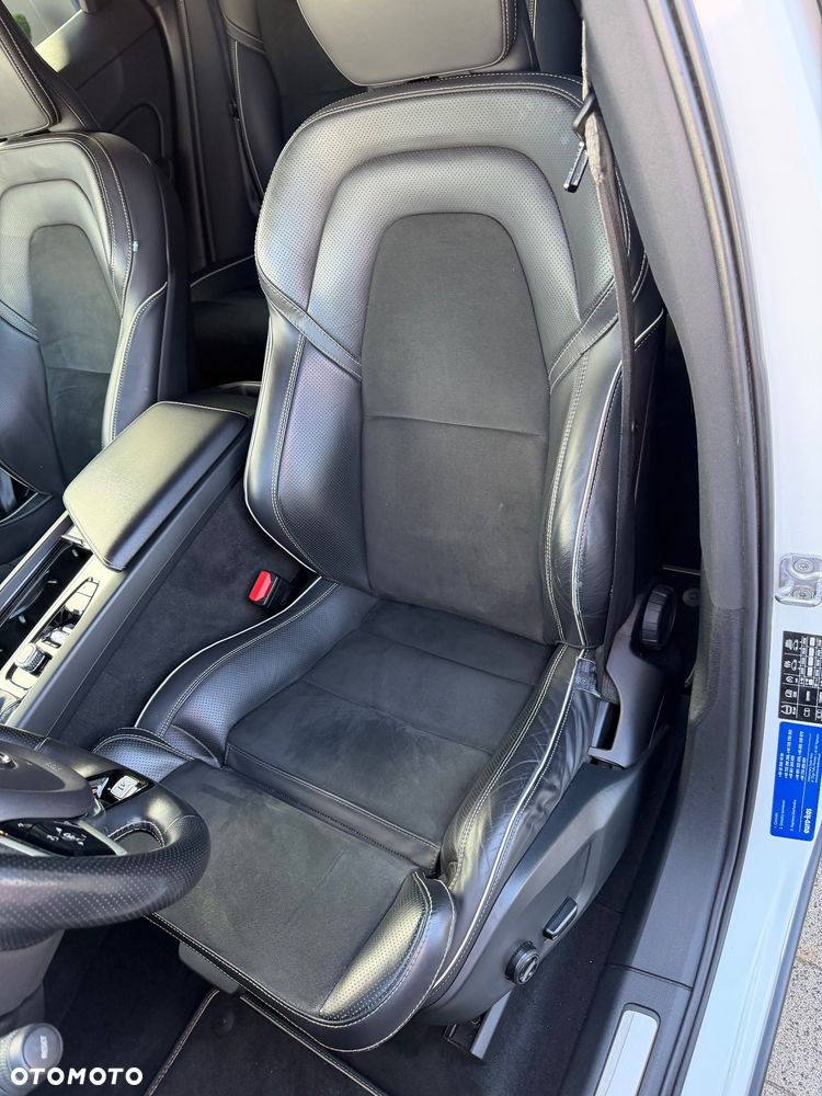 Volvo XC 60 D4 SCR AWD R-Design - 10