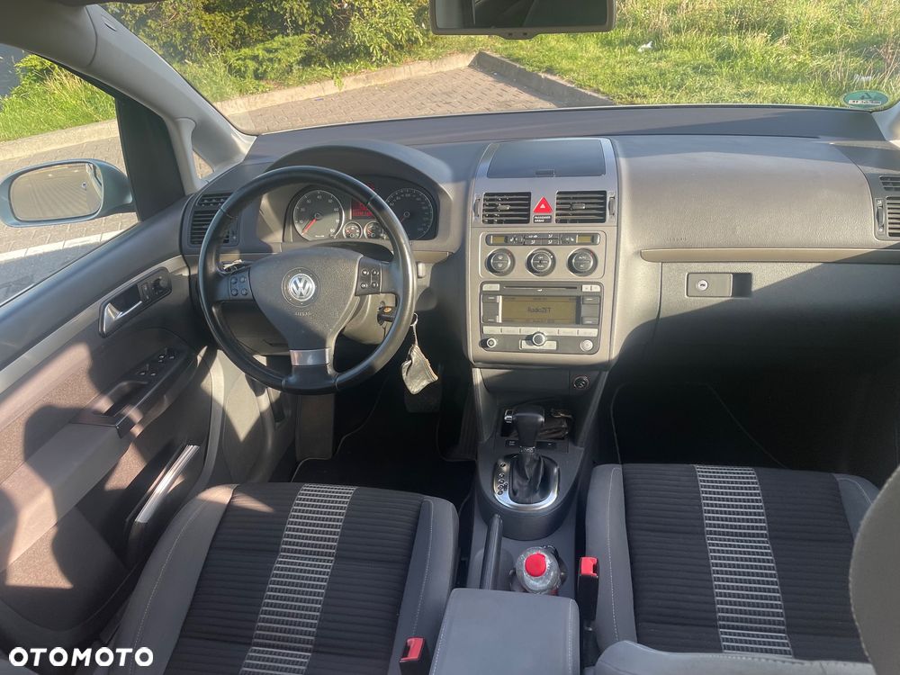 Volkswagen Touran 1.4 TSI DSG United - 12