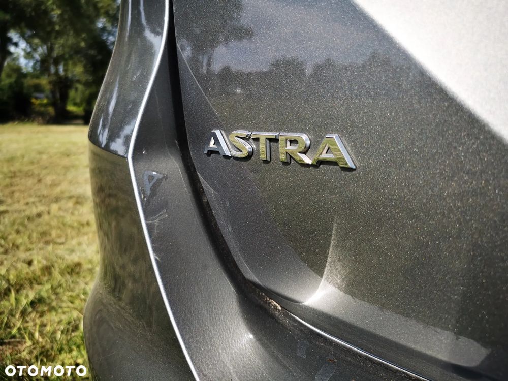 Opel Astra V 1.2 T Elegance S&S - 26