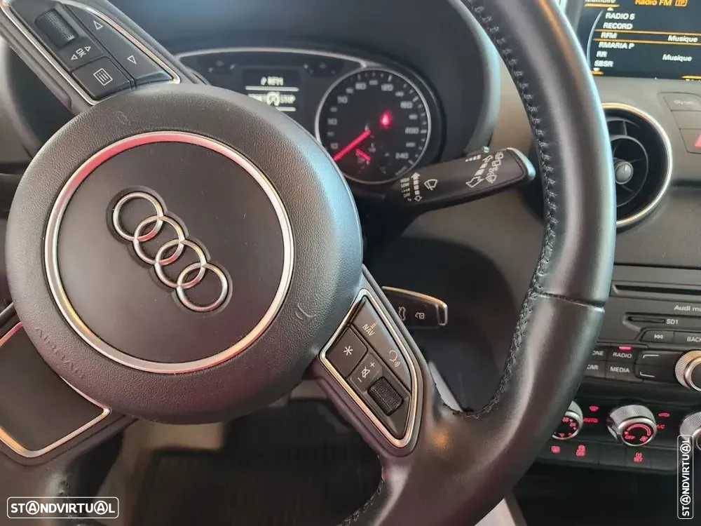Audi A1 1.6 TDI Attraction - 14