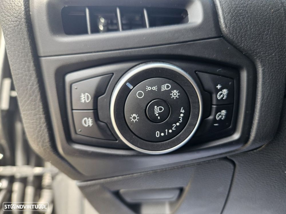 Ford Focus 1.5 TDCi EcoBlue Titanium - 46