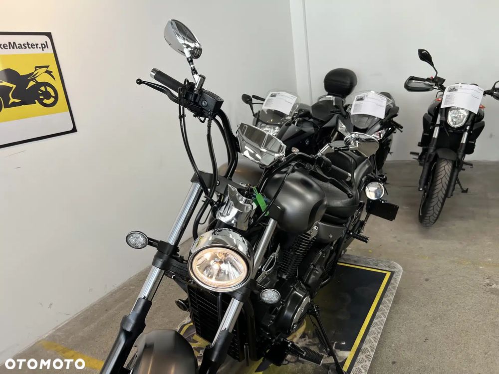 Yamaha XVS - 33