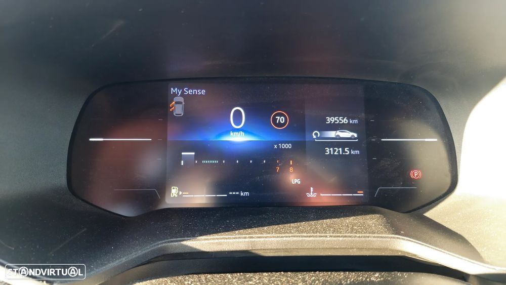 Renault Clio 1.0 TCe Techno Bi-Fuel - 6