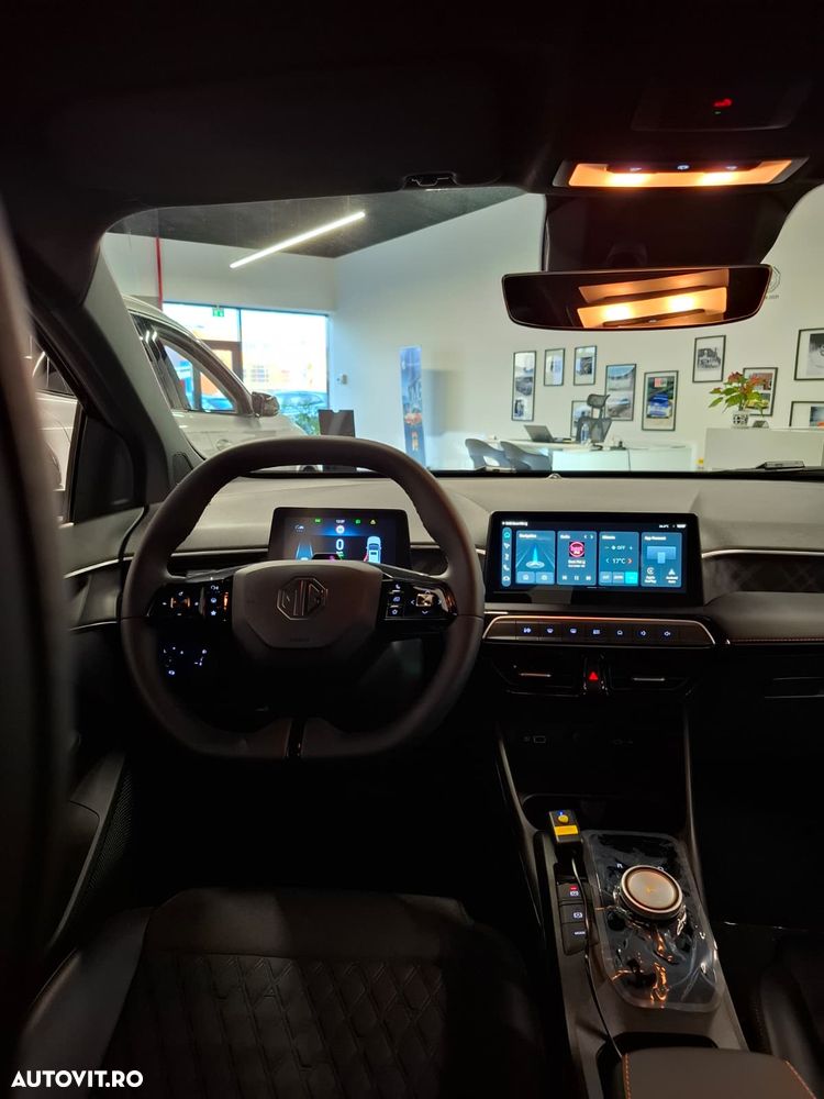 MG MG3 1.5 T GDI HEV Exclusive - 12